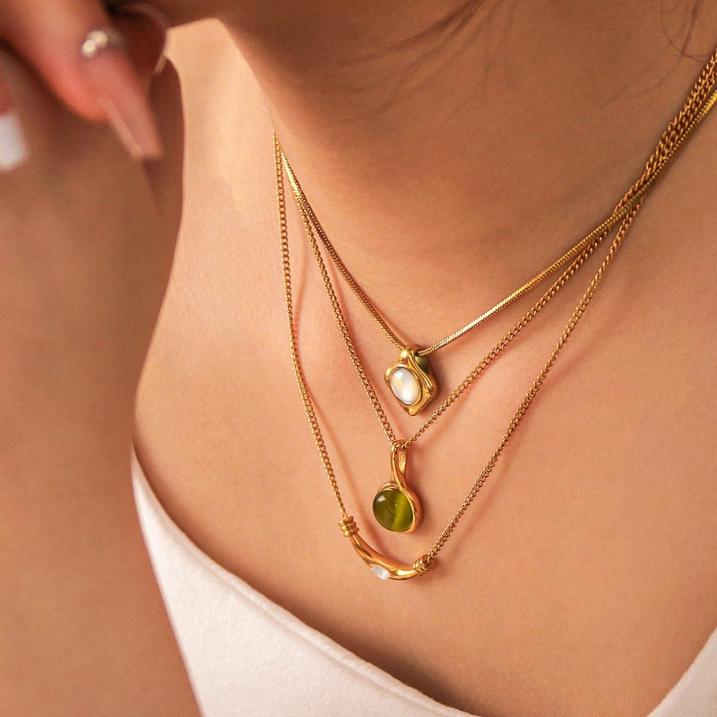 Wholesale High-grade Stainless Steel Inlaid Cat's Eye Love Versatile Necklaces